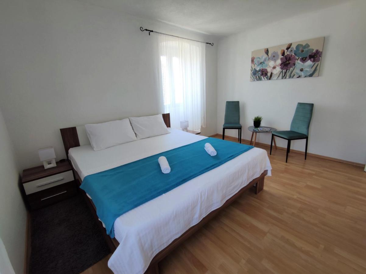Apartman Josip Garica ภายนอก รูปภาพ